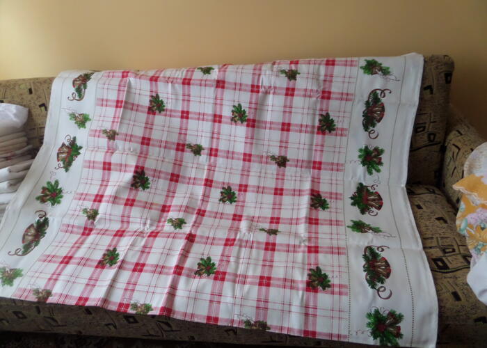 Grajewo ogłoszenia: Sprzedam piękny  nie używany obrus w motywach świątecznych...