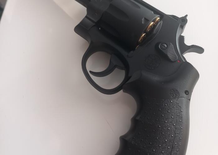 Grajewo ogłoszenia: Sprzedam nowa replike rewolwer Smiten wesson na CO2 160 zl